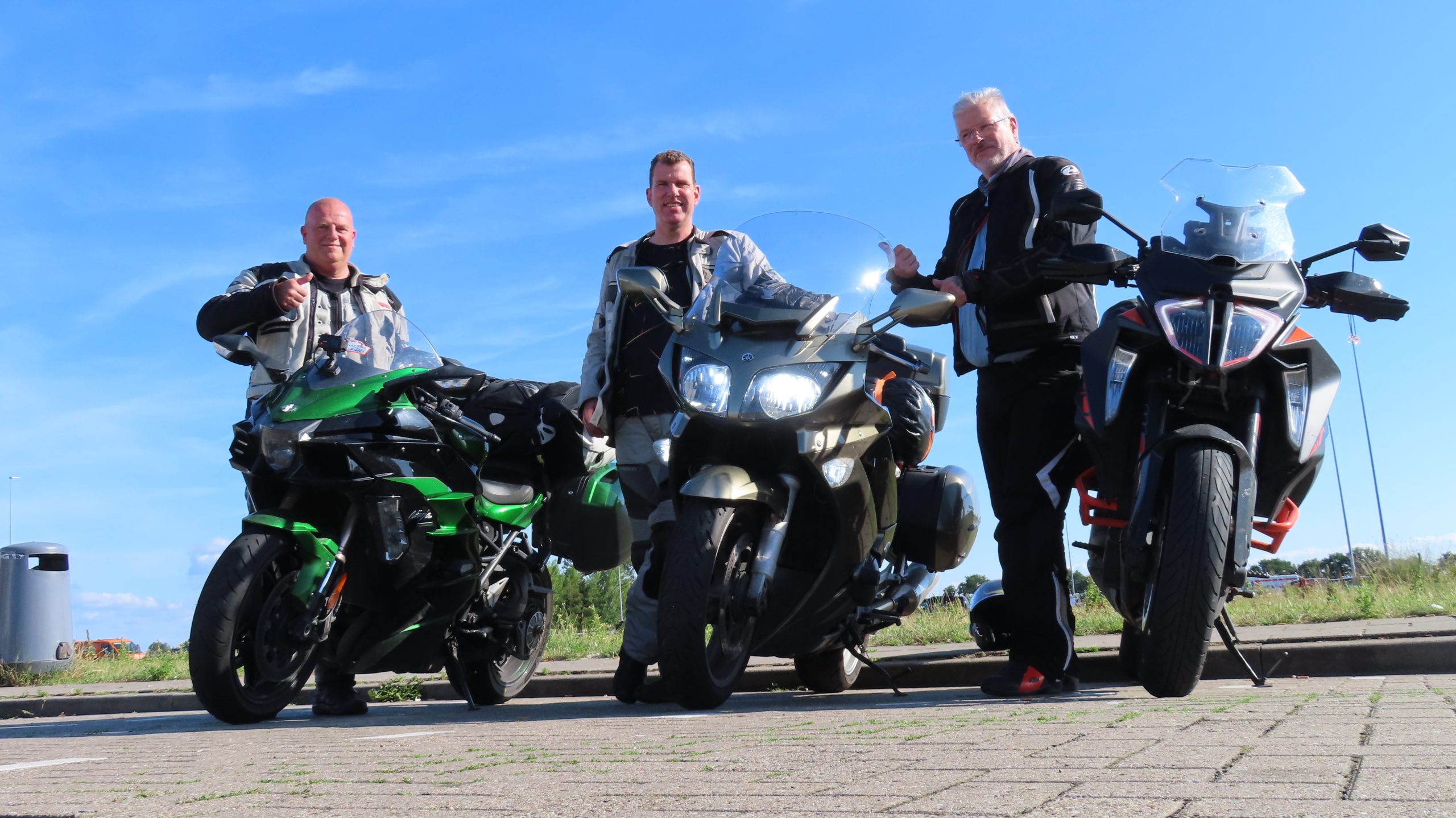 Klik op de foto voor het fotoalbum